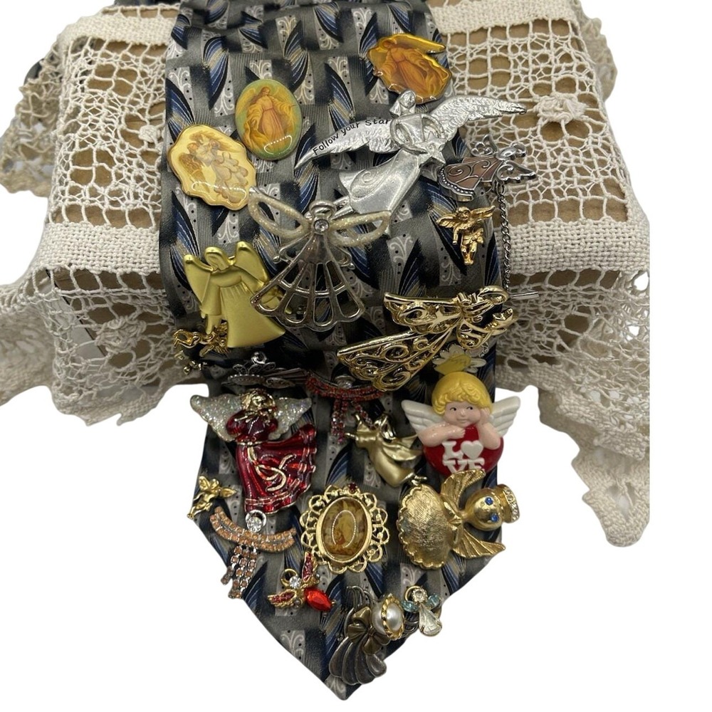 Guardian Angel Cherub Brooch Lapel Pin Gold‎ Silver Tone